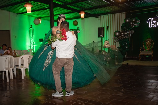 Fotógrafo Profesional para Eventos Sociales en Villavicencio | Bodas, Cumpleaños y Más